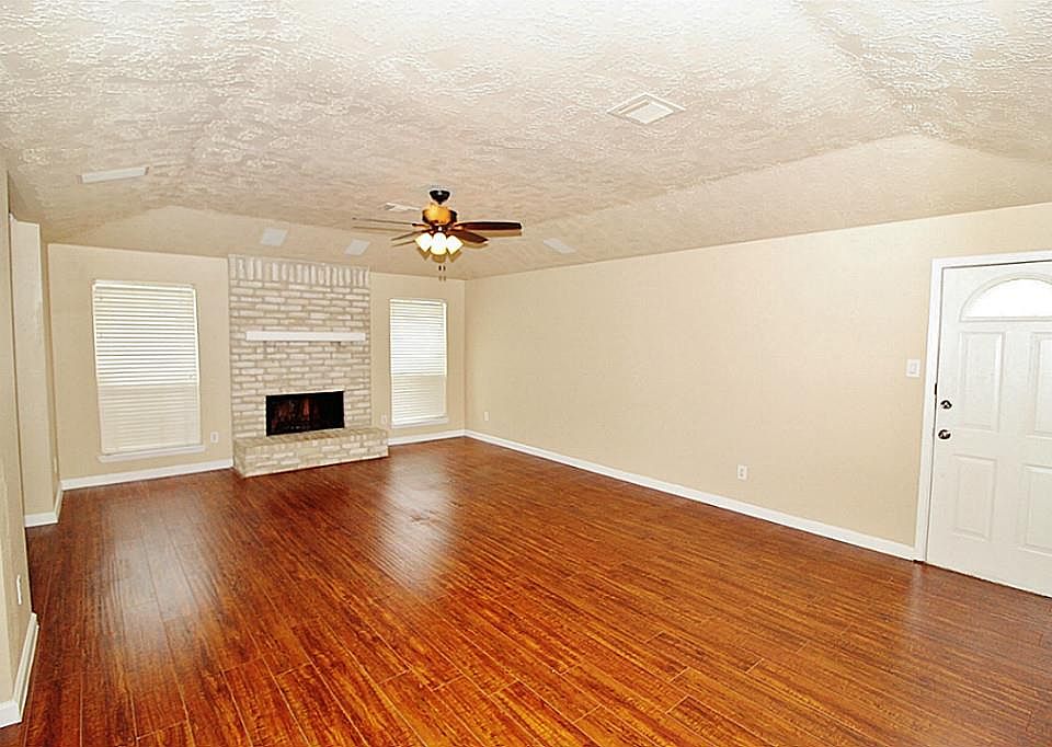 1st image of 15735 Briarstead Dr