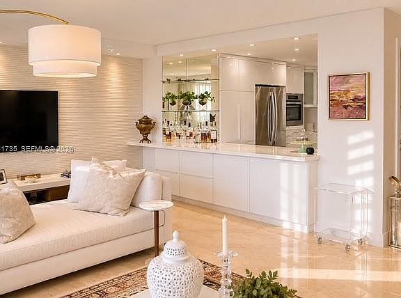 4th image of 1450 Brickell Bay Dr APT 801