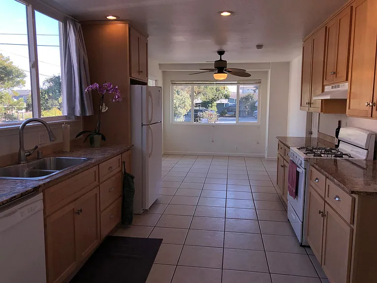 625 Bonnie St — Photo 6