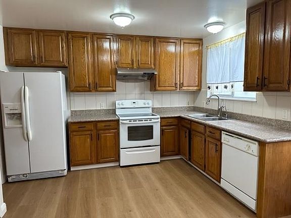4th image of 198 Lincoln Ave