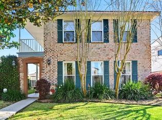 2160 Legion Dr, Gretna, LA 70056