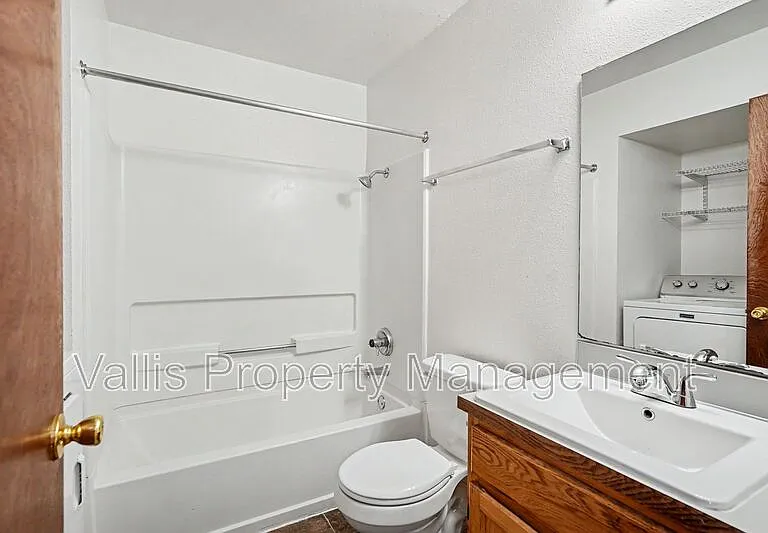 5262 Springcrest Dr S — Photo 8