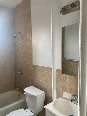 Rented by Argy Realty Inc | media 20