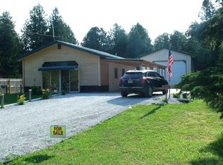 4083 N Saint Martins Point, Hessel, MI 49745