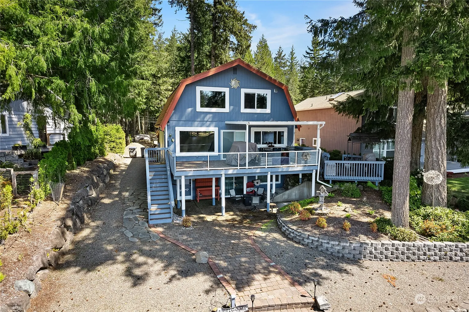 221 E Ballantrae Drive photo 1