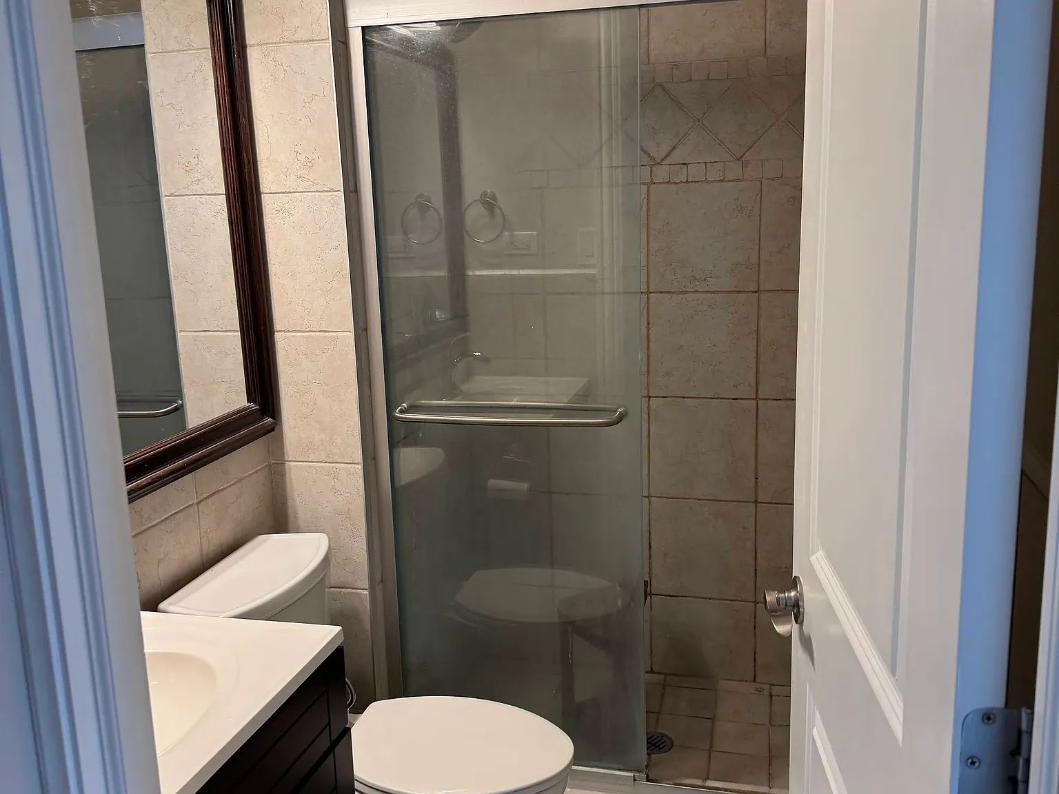 2 bed, 1100 sqft, $3,395 — Photo 3