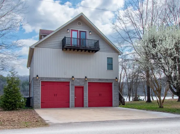 830 Whites Creek Ln, Decaturville, TN 38329