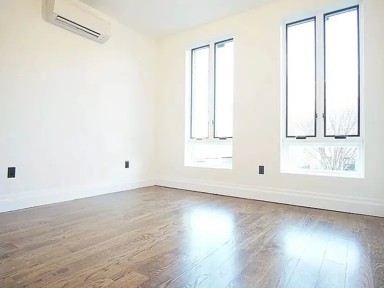 81 Stockholm St #4R — Photo 7