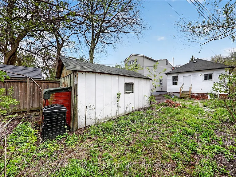 Glebemount Ave — Photo 30