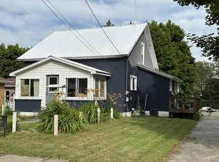 221 1st St, Lakeview, MI 48850