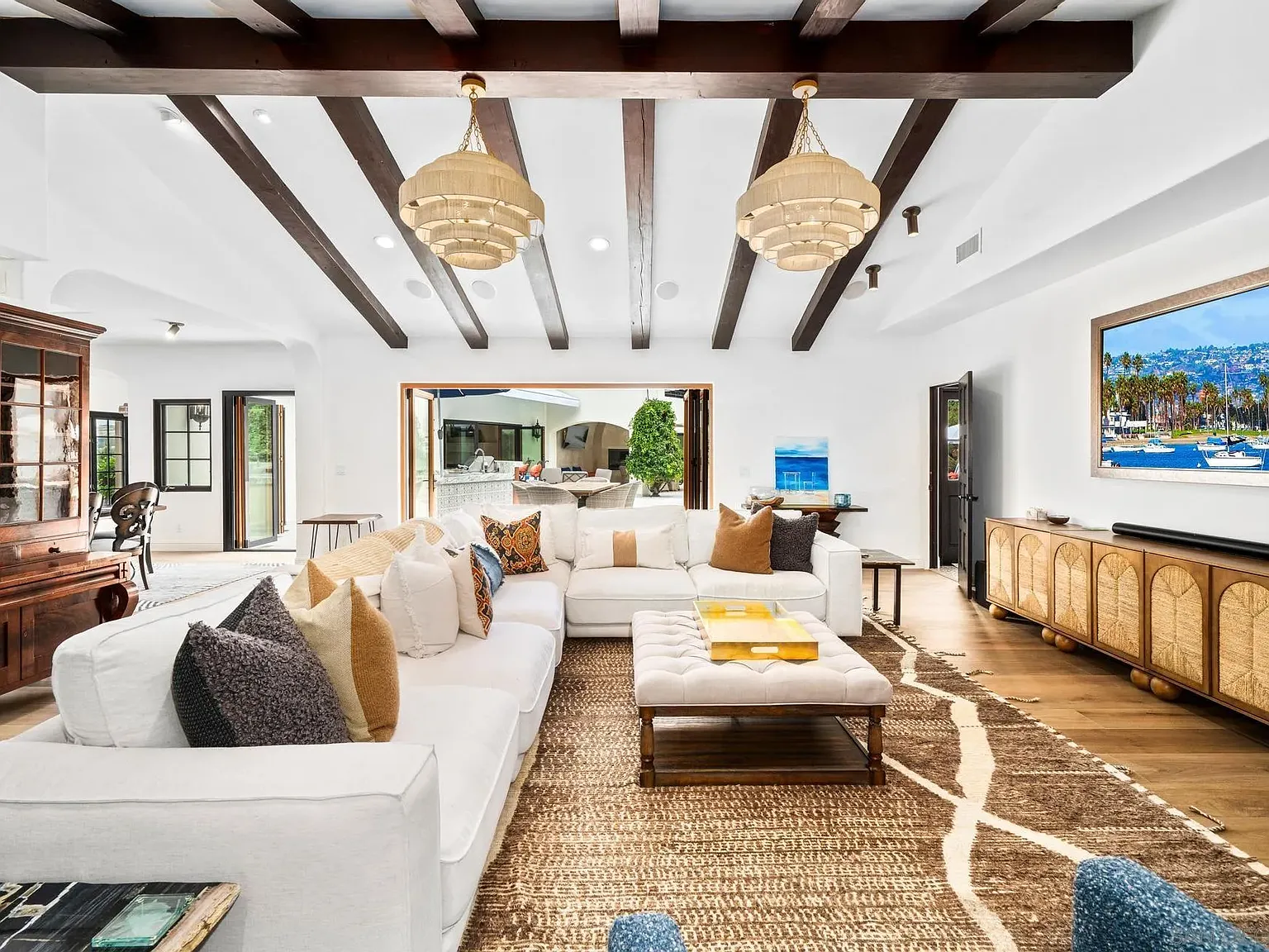 6 bed, 7.5 bath, 6554 sqft, $95,000 — Photo 4