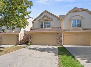 286 Lorraine Cir, Bloomingdale, IL 60108