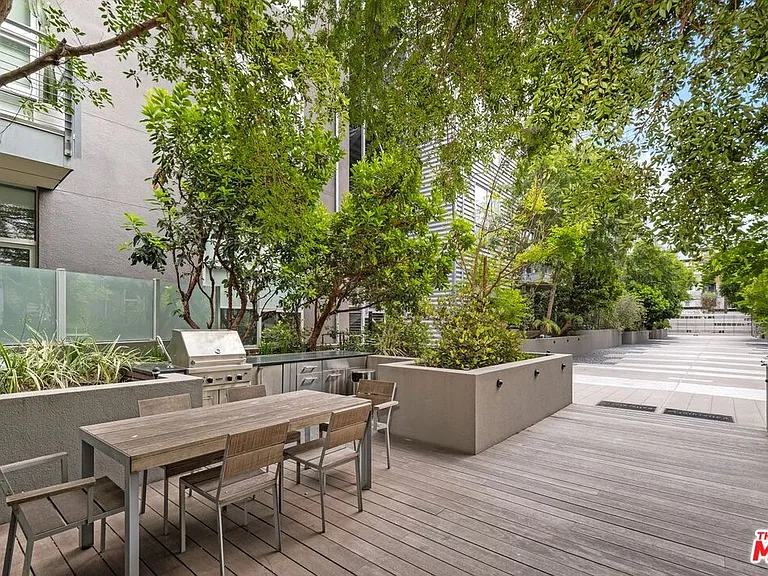 4080 Glencoe Ave #420 — Photo 37