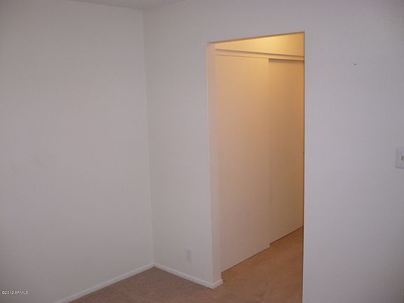4th image of 511 W Blackhawk Dr Unit 2