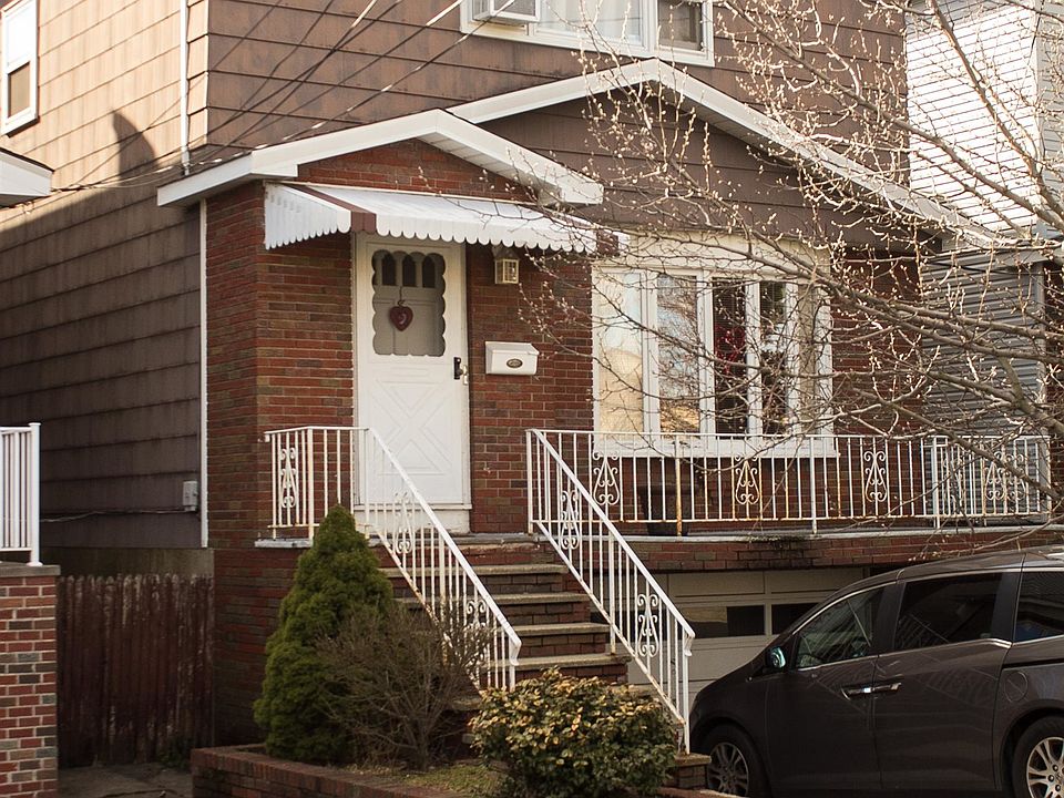 1st image of 8 Oak St