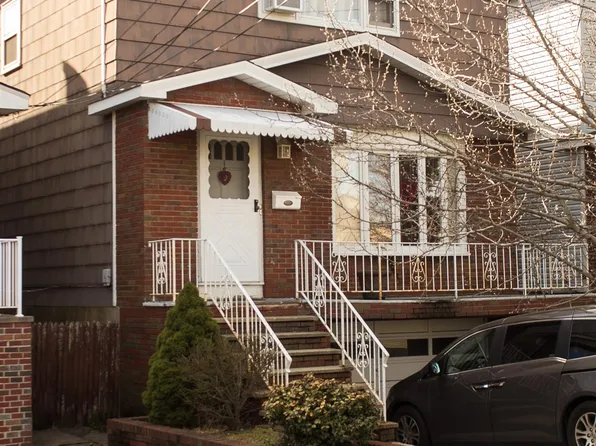 8 Oak St, Bayonne, NJ 07002