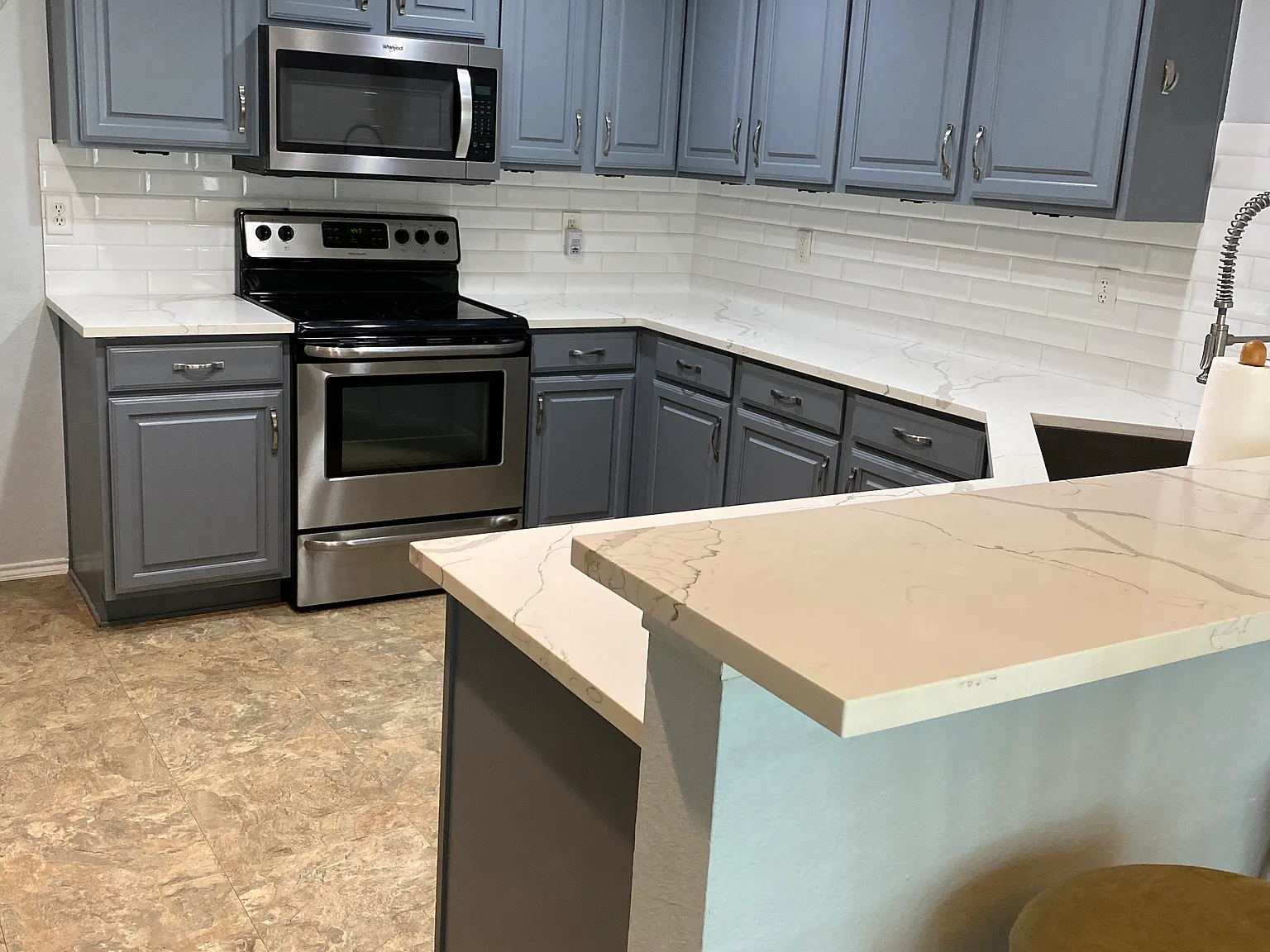 3 bed, 2.0 bath, 1781 sqft, $2,180 — Photo 3