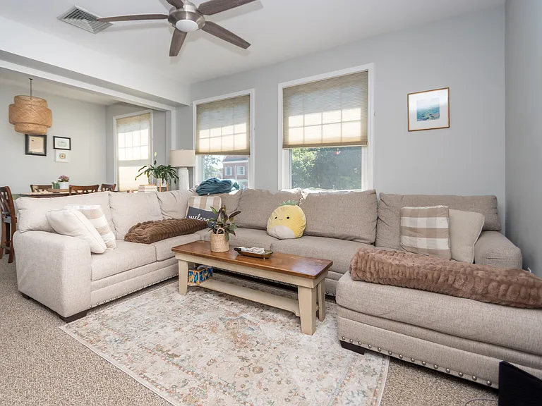 110 Maple Pl #8 — Photo 9