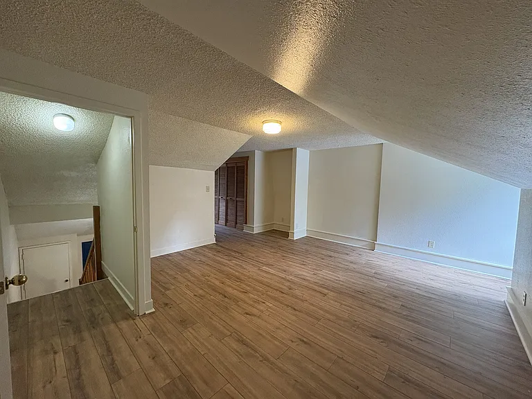 537 N Adams Ave — Photo 11