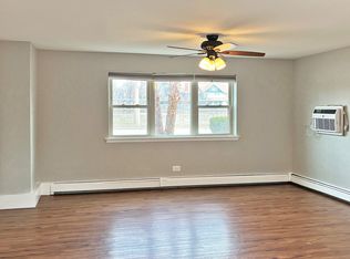 921-923 Garfield, Oak Park, IL 60304