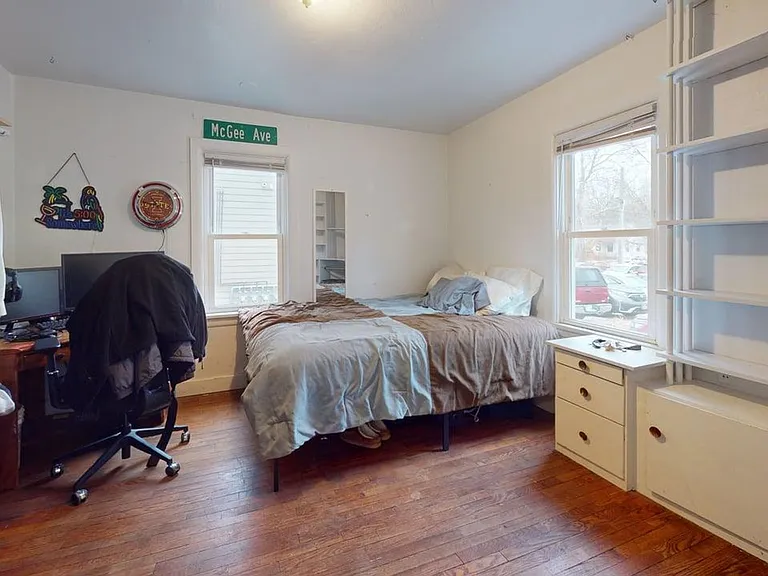 147 Campus Ave — Photo 7