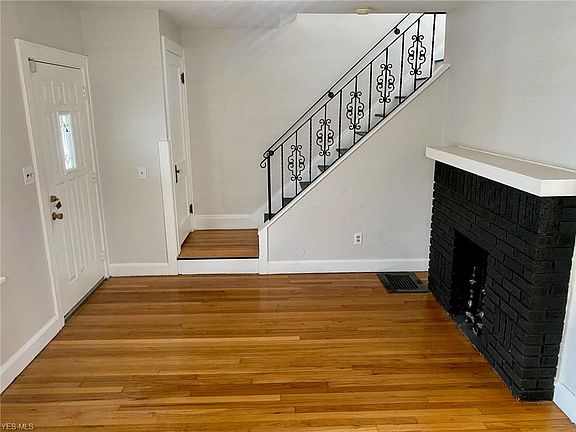 2nd image of 2309 Hood Ave