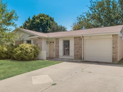2220 Foxcroft Ln, Arlington, TX, 76014