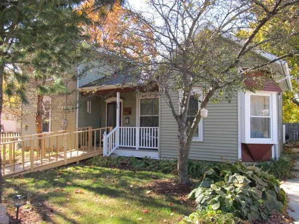 25 S 2nd St, Evansville, WI 53536