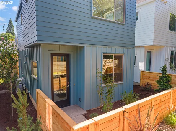 2524 SE 18th Ave, Portland, OR 97202