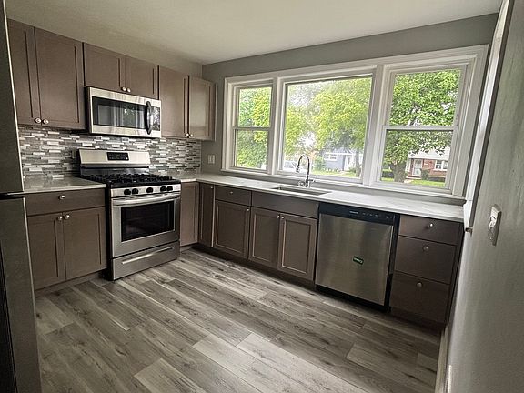 4th image of 1822 N 21st Ave