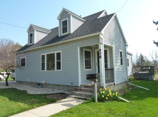 908 N Main St, Fort Atkinson, WI 53538