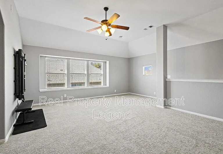 1451 Cedar Hollow Dr — Photo 33