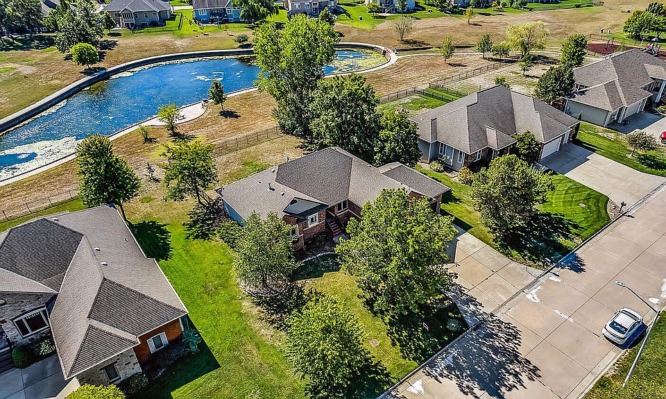 307 Lakewood Dr, North Newton, KS 67117 Zillow