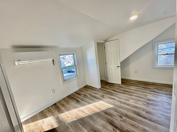 5th image of 149 S 16th Ave APT 3