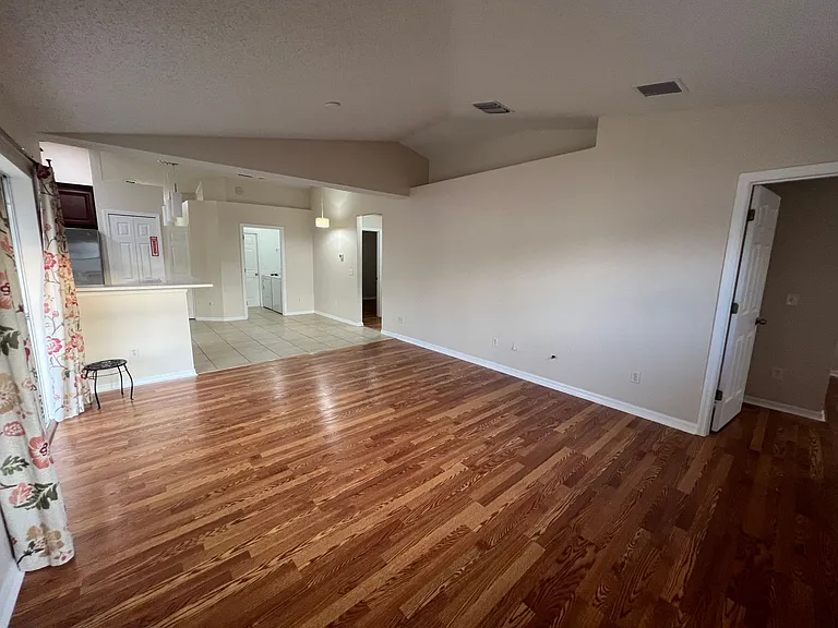 3037 Bonkirk Dr — Photo 5