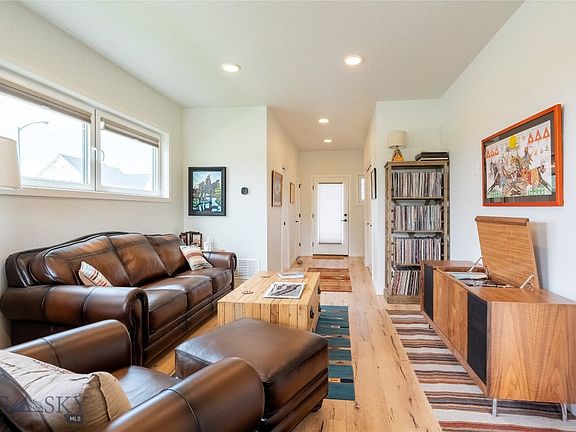 5th image of 2889 W Graf St