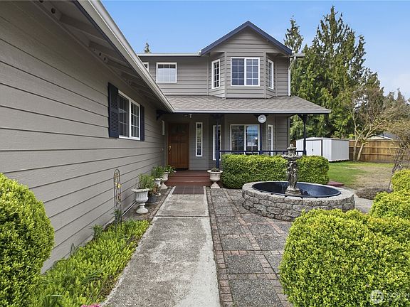 2nd image of 565 Bell Court SE