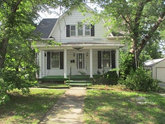2nd image of 340 W Pine St