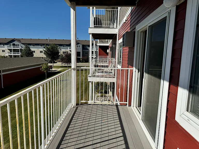 The Edge of Osgood Apartments — Photo 18