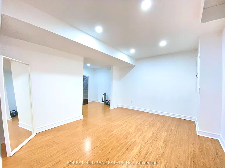 120 Greenbelt Cres #BASEMENT — Photo 11