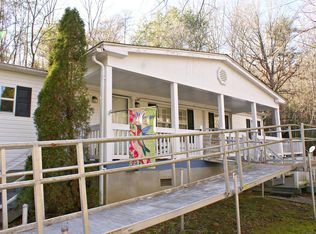 72 Squirrels Nest Trl, Whittier, NC 28789