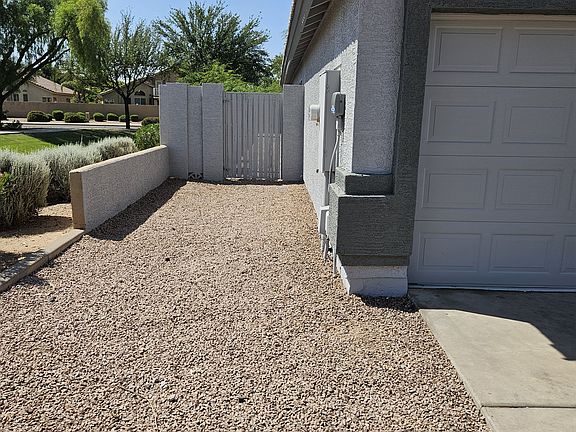 3rd image of 173 W Jasper Dr
