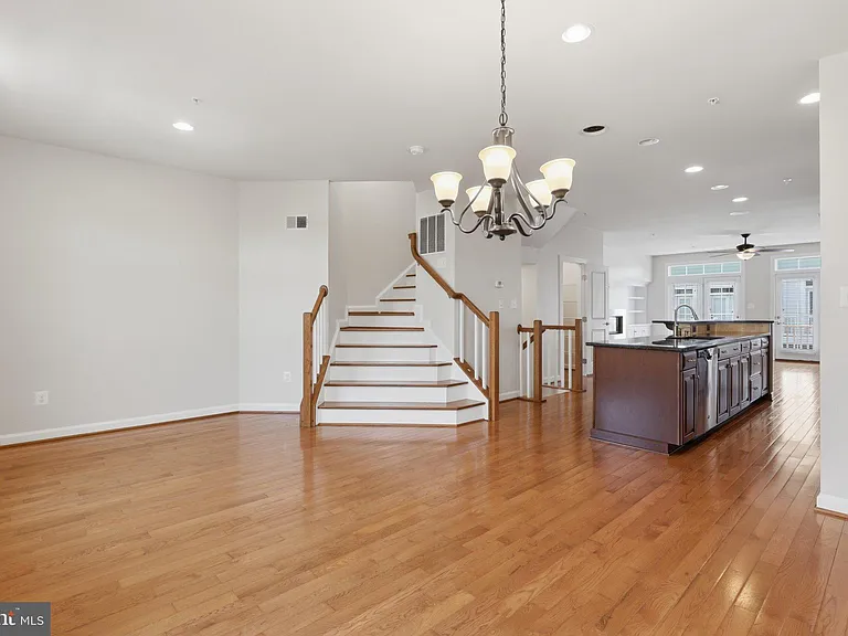 3589 Katherine Way — Photo 27