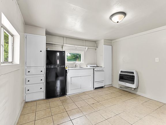 3rd image of 6631 Goings Rd