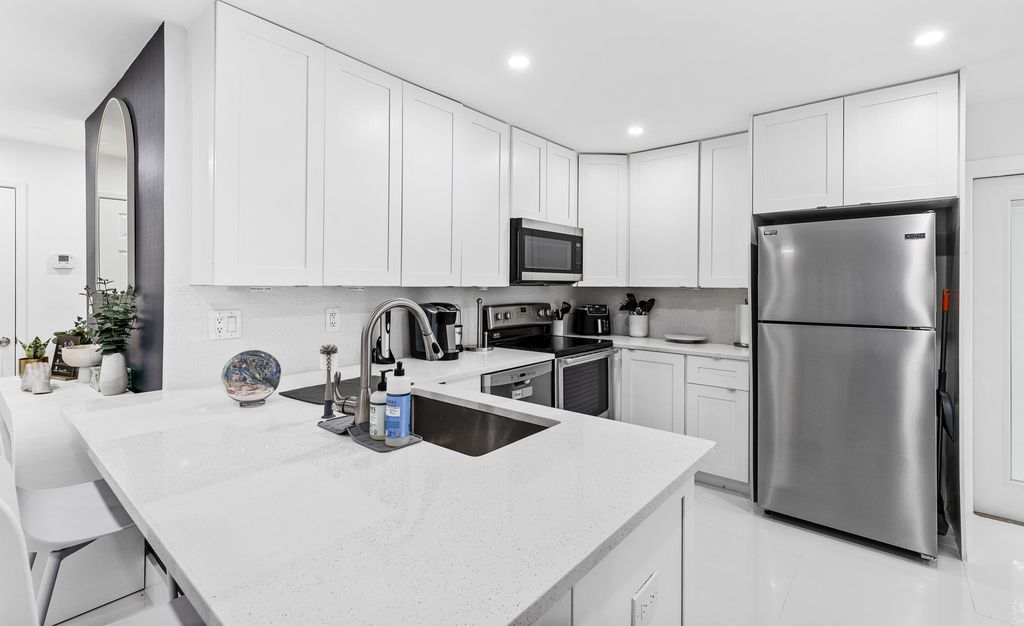 1621 NE 1ST Avenue, photo 5