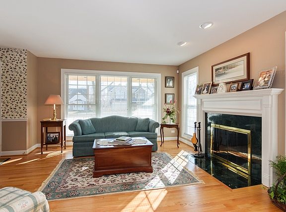 3rd image of 814 N Highland Ave