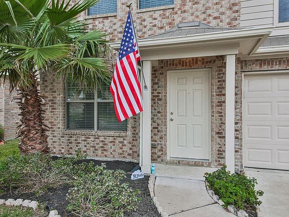 3rd image of 24822 Colonial Maple Dr