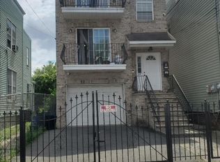 56 S 12th St, Newark, NJ 07107