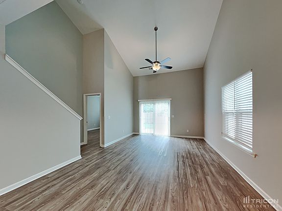 3rd image of 368 Eastfair Dr