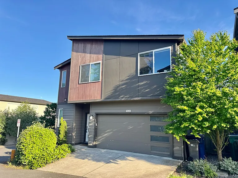 3424 159th Ln SW — Photo 1